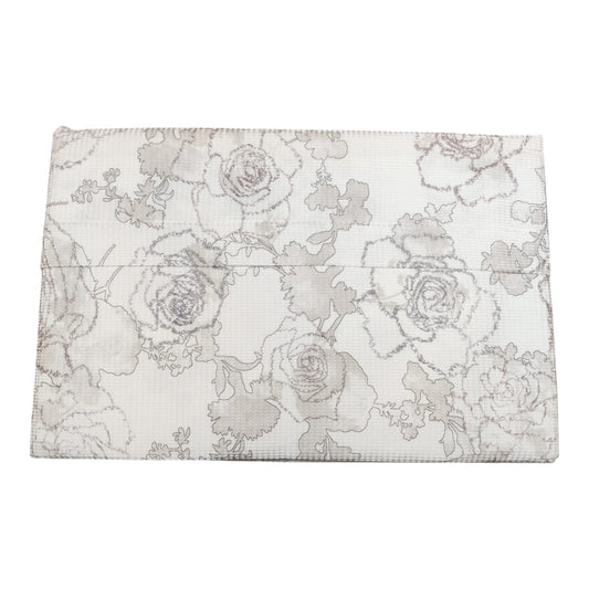 Copriletto 2 posti Laila Blumarine 260x270 in piquet stampato 100% cotone con orlo alto, angoli a cappuccio e logo nella trama