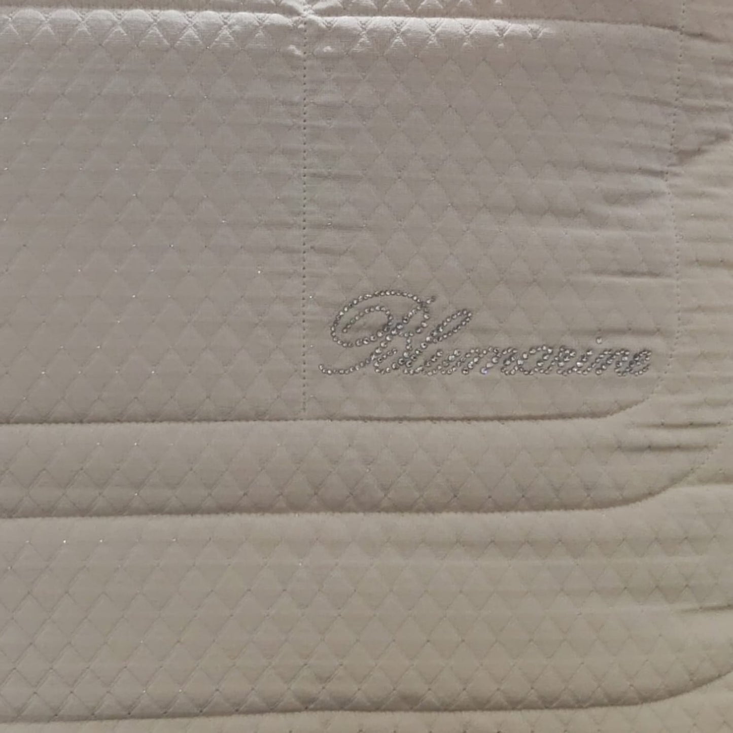 Trapuntino 2 posti Primizia Blumarine 270x270 in piquè jacquard con logo in cristalli e retro in cotone