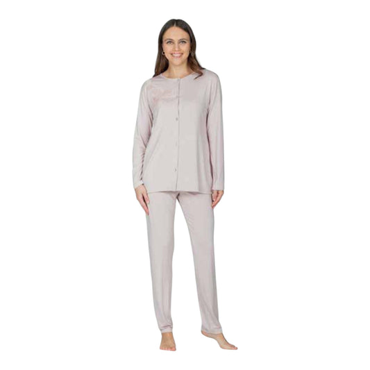 Pigiama donna aperto Fida Lingerie I2714 con bottoni indossato