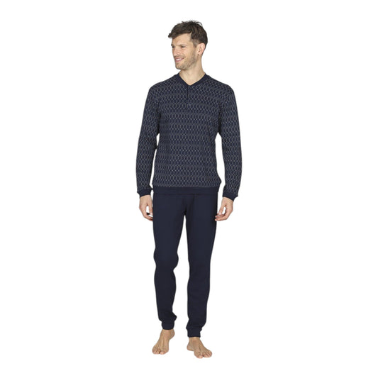 Pigiama uomo Julipet Venezia indossato con maglia a rombi e pantalone lungo