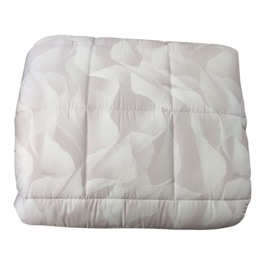 Trapunta Very Vamp Blumarine Home ripiegata, con stampa botanica e trapuntatura a riquadri