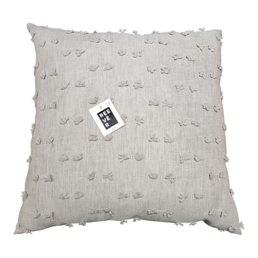 Cuscino Arredo Cora 50x50 Reevèr quadrato con texture materica e piccoli dettagli decorativi in rilievo per divano, letto e poltrona
