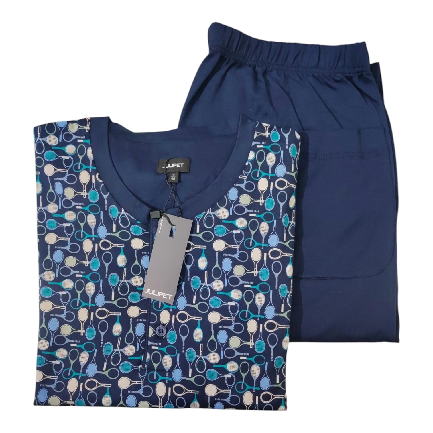 Pigiama lungo uomo Julipet in jersey 100% cotone con maglia a serafino fantasia tennis e pantalone blu