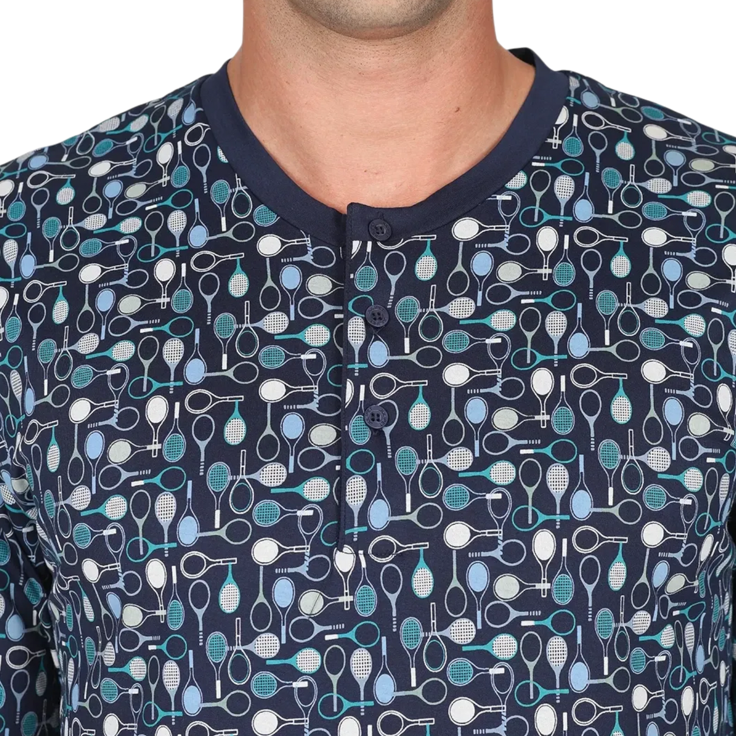 Pigiama lungo uomo Julipet in jersey 100% cotone con maglia a serafino fantasia tennis e pantalone blu