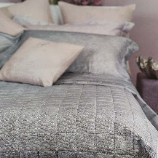 Trapuntino 2 posti Rigore Blumarine elegante e raffinato per letto matrimoniale