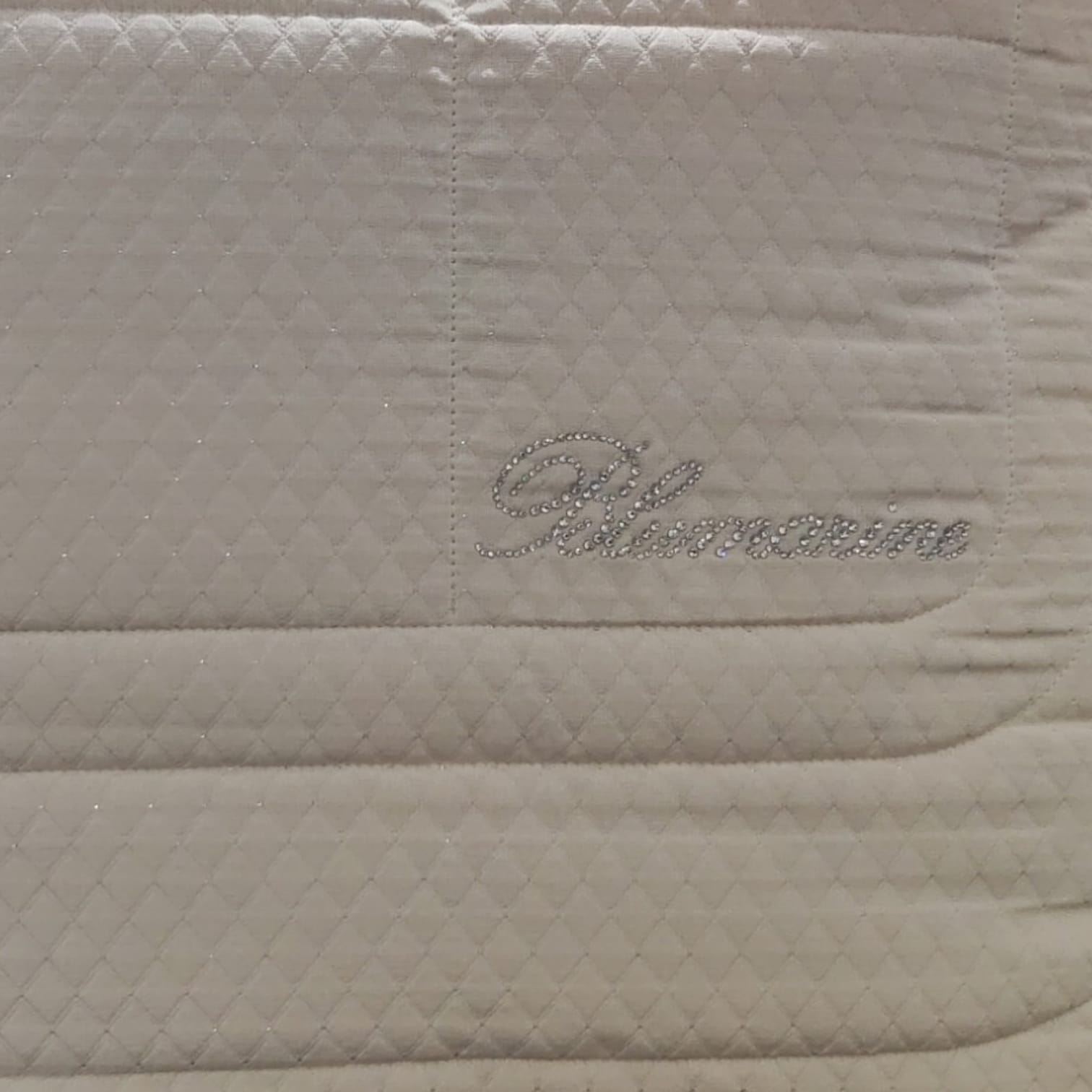 Trapuntino 2 posti Primizia Blumarine 270x270 in piquè jacquard con logo in cristalli e retro in cotone