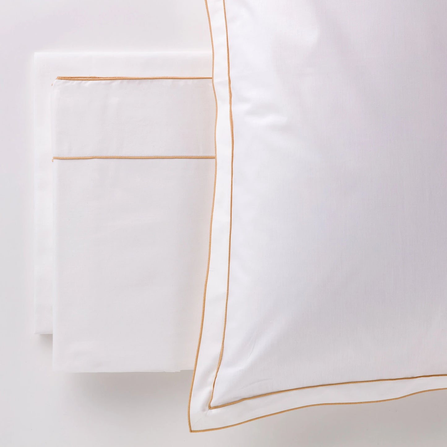 Completo letto matrimoniale Milo Riviera Carillo Home bianco con rifinitura bourdon