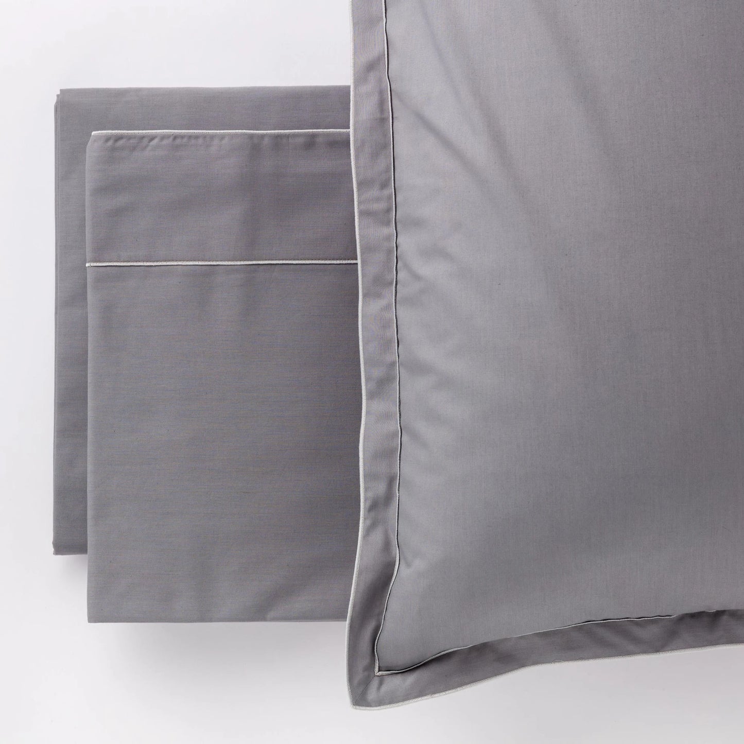Completo letto matrimoniale Milo Riviera Carillo Home con rifinitura bourdon