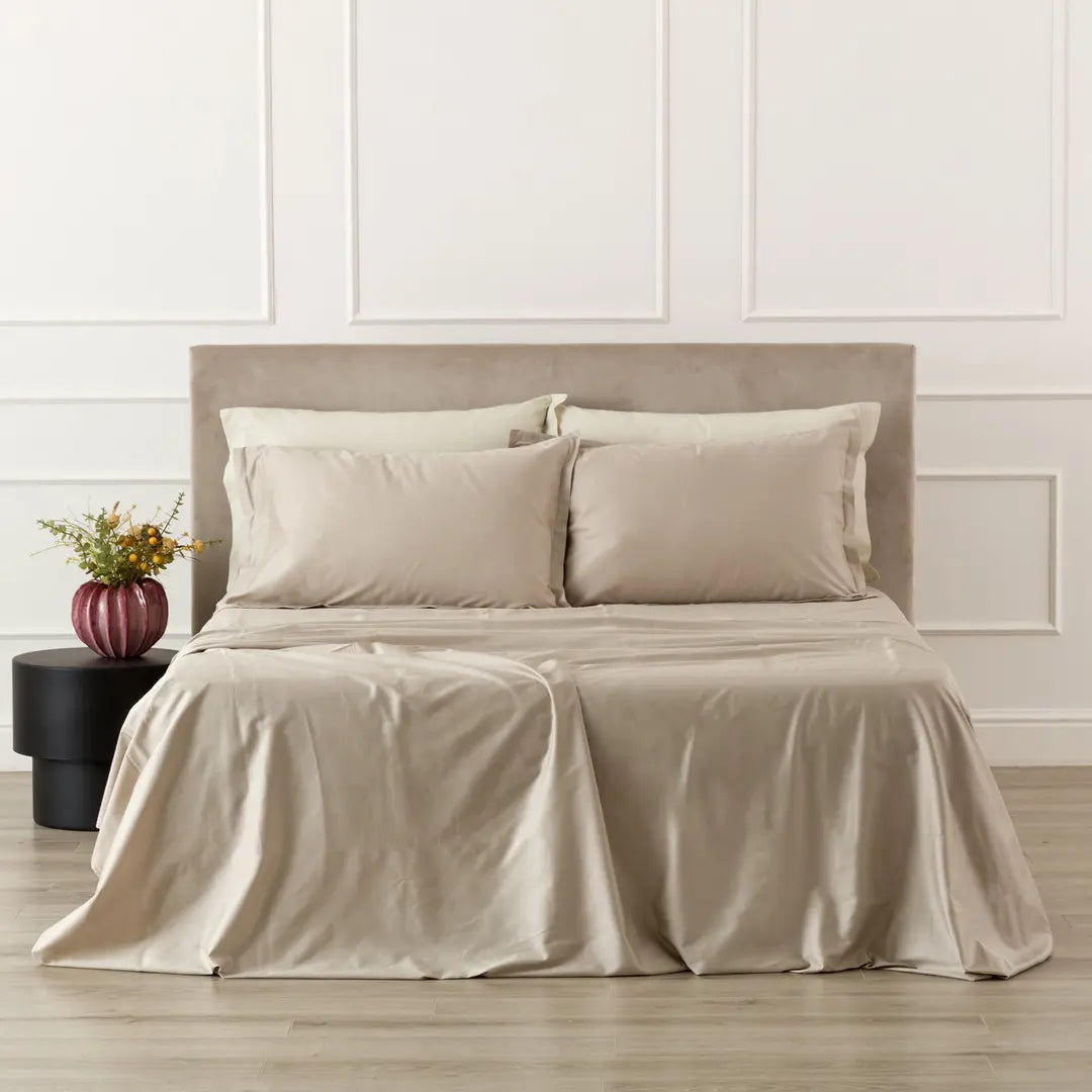 Completo letto matrimoniale in raso Incanto Riviera colore Tortora