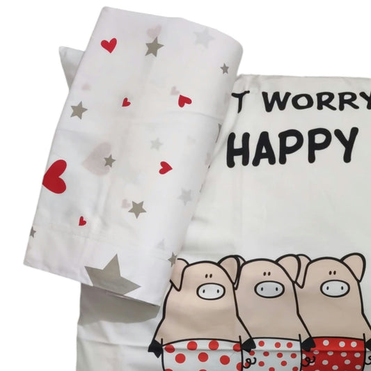Dettaglio del completo lenzuola Happy People con cuori rossi, stelle grigie e porcellini
