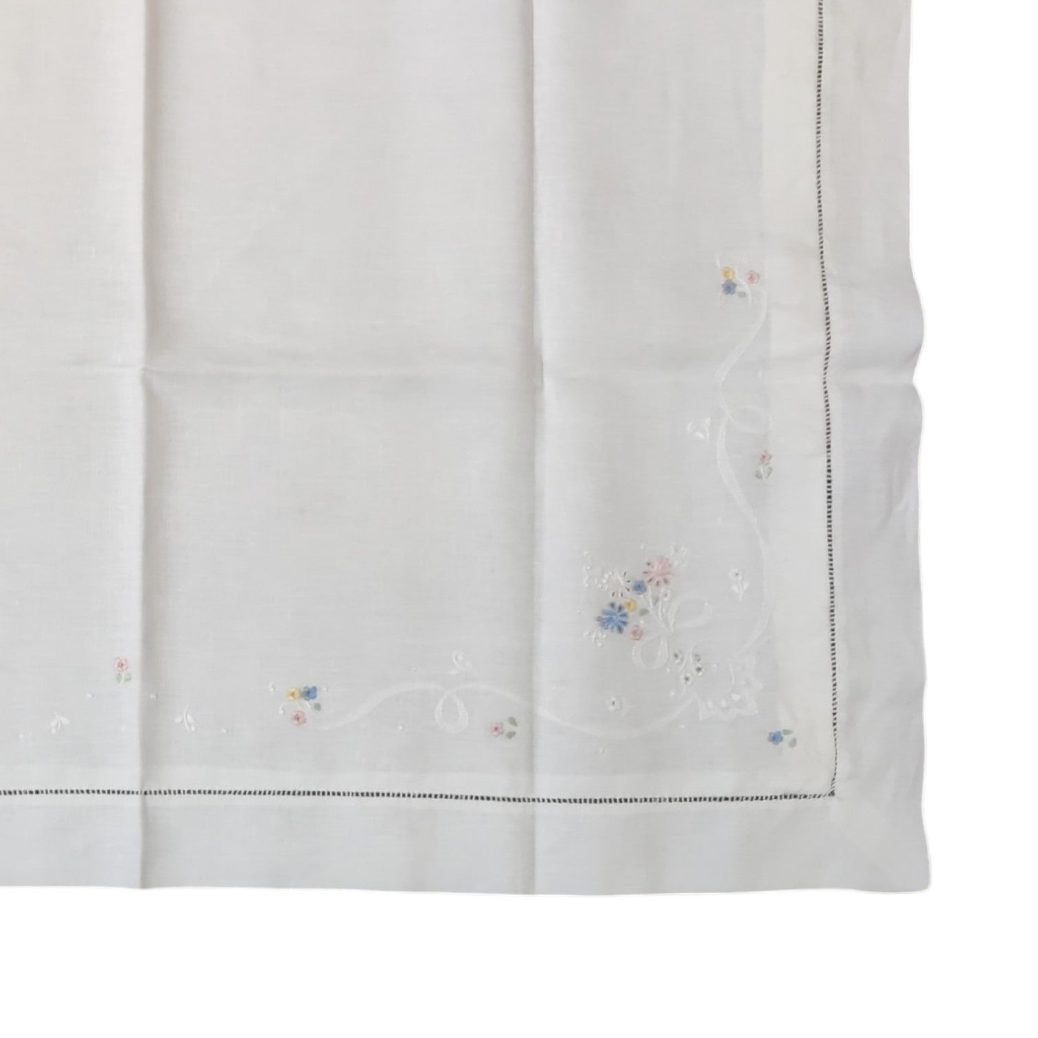 Parure matrimoniale Bellora Broderie in lino con lenzuolo e federe ricamate