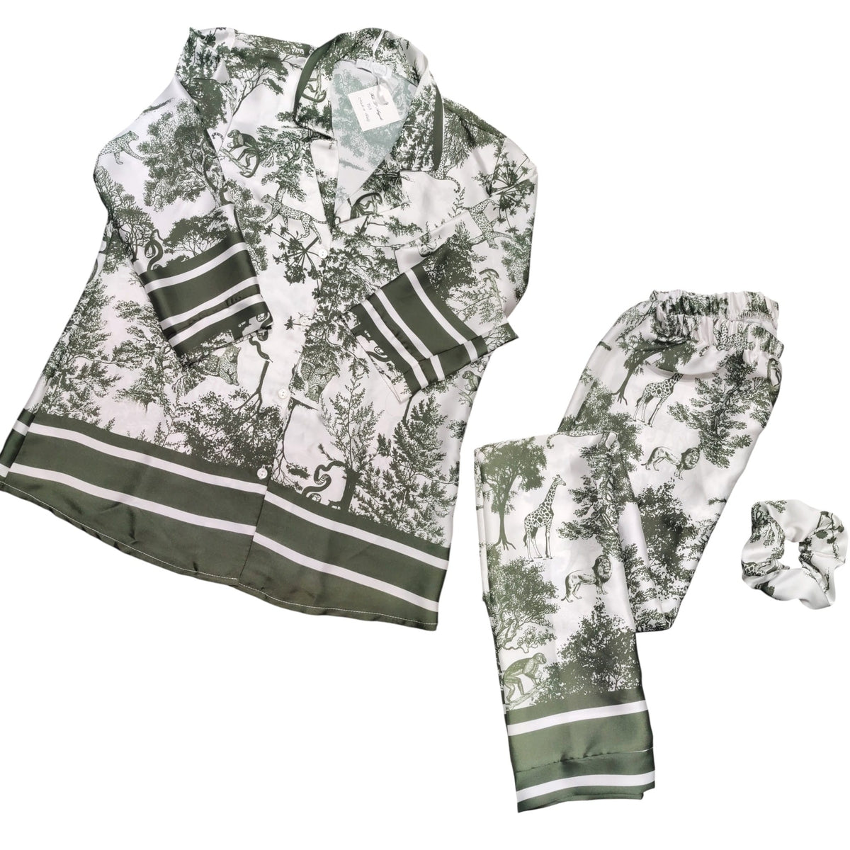 Pigiama donna lungo Filo D'Angelo Orchidea Safari Verde in raso, camicia e pantalone con stampa animali