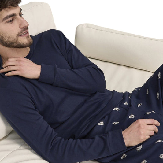 Pigiama Julipet Velletri indossato durante un momento di relax