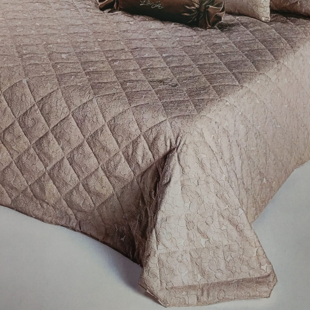 Trapuntino Cassiopea Liu Jo su letto matrimoniale elegante